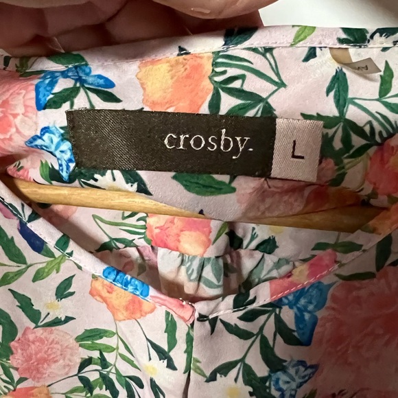 Crosby feminine sheered floral print with keyhole #A19 - Picture 5 of 6
